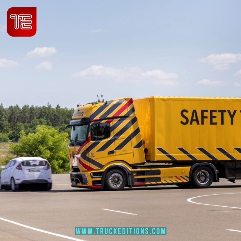 Mercedes-Benz Safety Truck lors d’une démonstration des aides à la conduite et à la sécurité